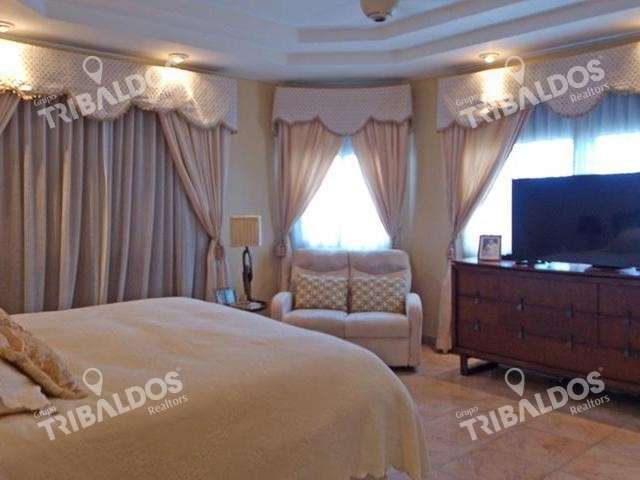VENTA DE CASA EN DOS MARES CON PISCINA, EXCELENTE UBICACIÓN - Imagen 2
