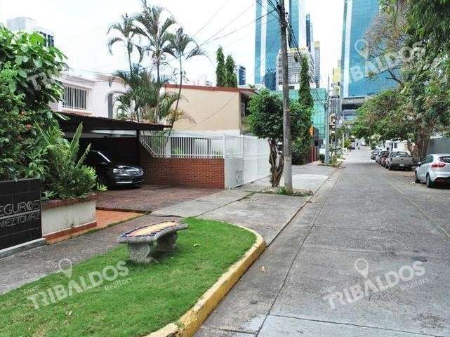Venta de Casa Comercial en Marbella - Imagen 3