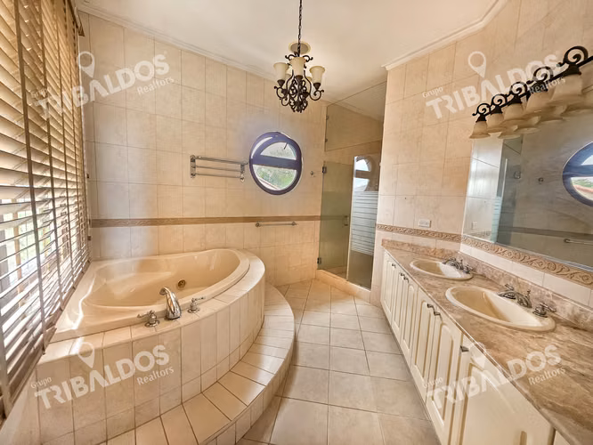 VENTA DE CASA EN CAMINO DE CRUCES CLAYTON