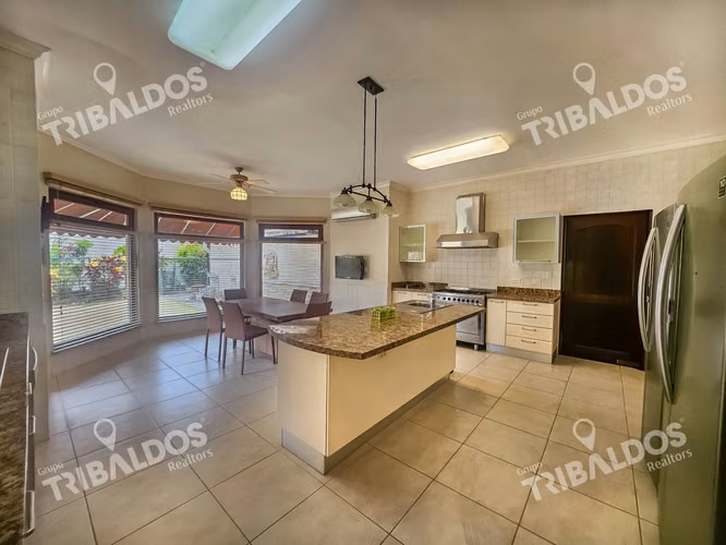 VENTA DE CASA EN CAMINO DE CRUCES CLAYTON