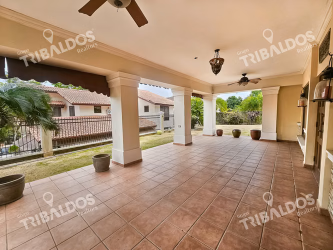 VENTA DE CASA EN CAMINO DE CRUCES CLAYTON