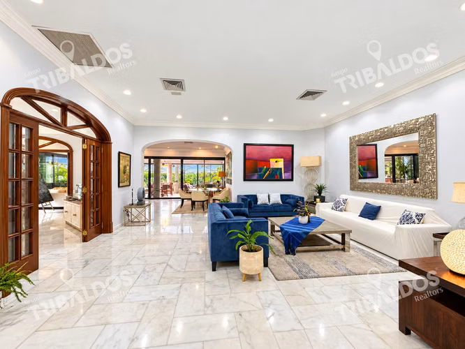 Casa en Venta en Altos del Golf, Panamá | 5 Recámaras, Piscina y 6 Estacionamientos - Imagen 14