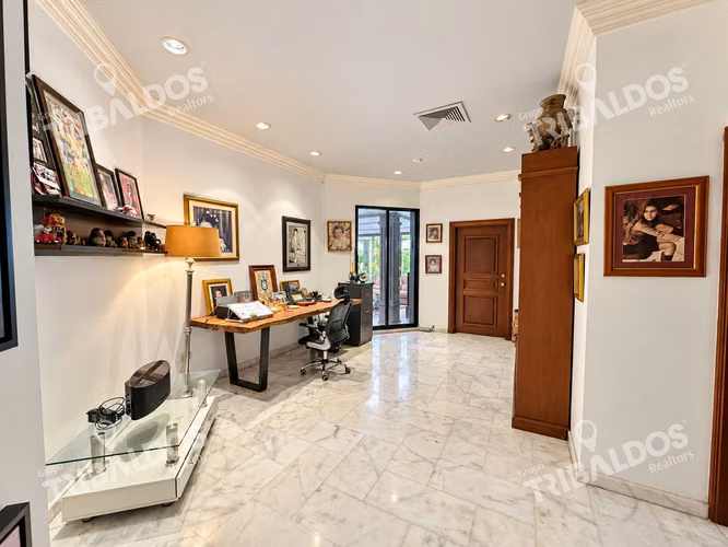 Casa en Venta en Altos del Golf, Panamá | 5 Recámaras, Piscina y 6 Estacionamientos - Imagen 18