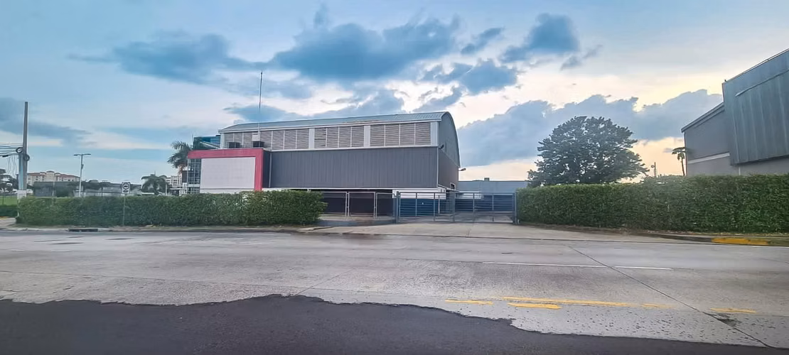 Venta de Edificio Comercial en Santa María