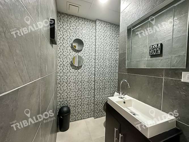 VENTA DE OFICINA EN OBARRIO, PH SORTIS - Imagen 16
