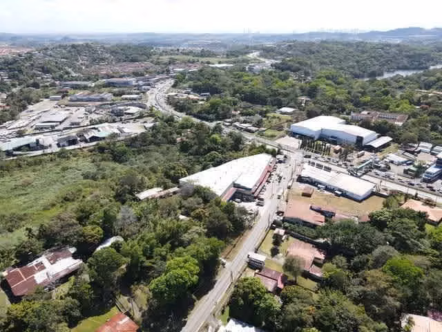 Terreno en Las Cumbres, La Cabima