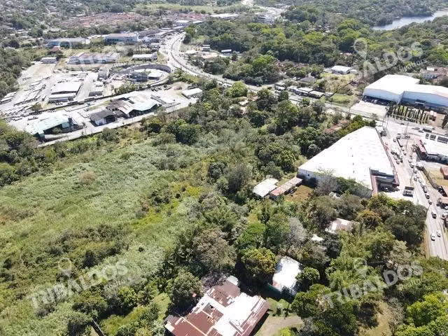 Terreno en Las Cumbres, La Cabima