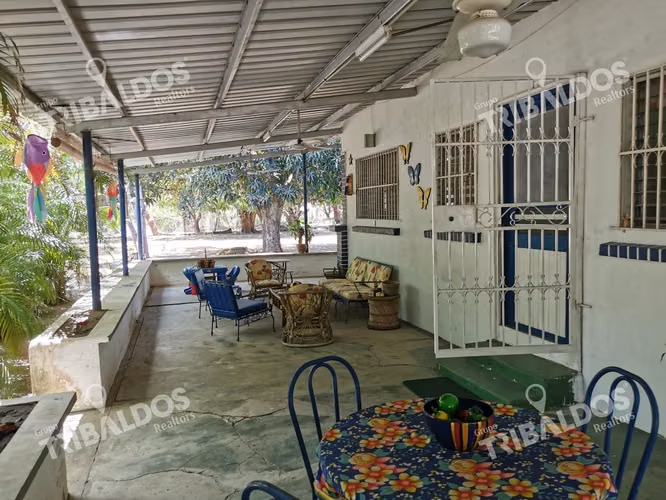 Venta de Terreno con Casa en Santa Clara con Piscina