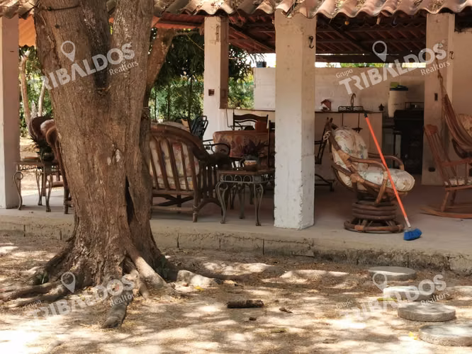 Venta de Terreno con Casa en Santa Clara con Piscina