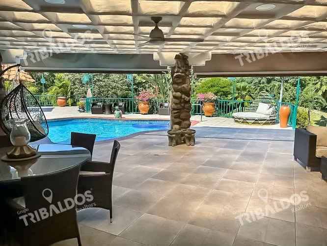 SE VENDE HACIENDA EN PUNTA BARCO RESORT