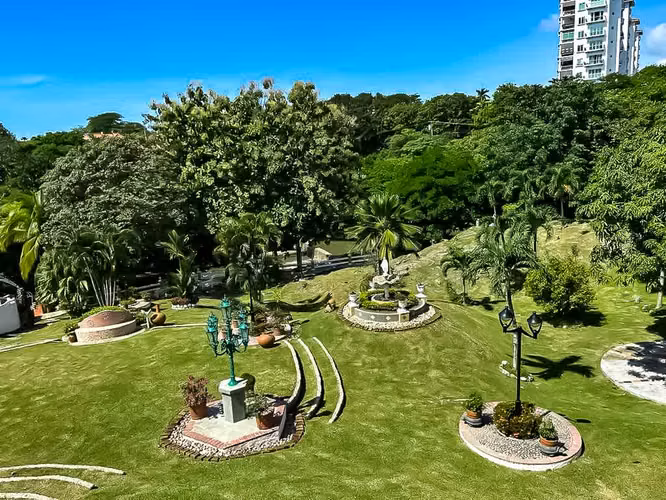 SE VENDE HACIENDA EN PUNTA BARCO RESORT