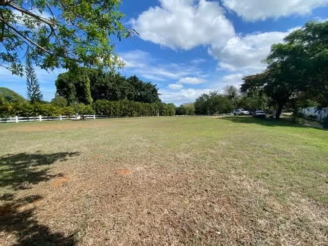 Venta de terreno en Santa Clara con vista al mar