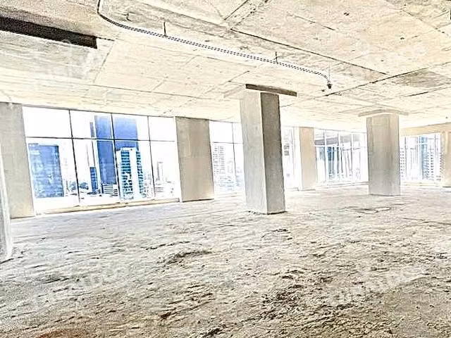 Venta o alquiler de oficina en Revolution Tower - Imagen 4
