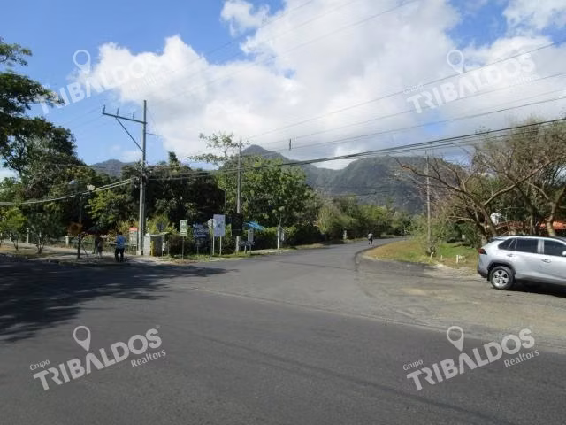 Venta de Terreno en Los Llanitos, en El Valle de Anton