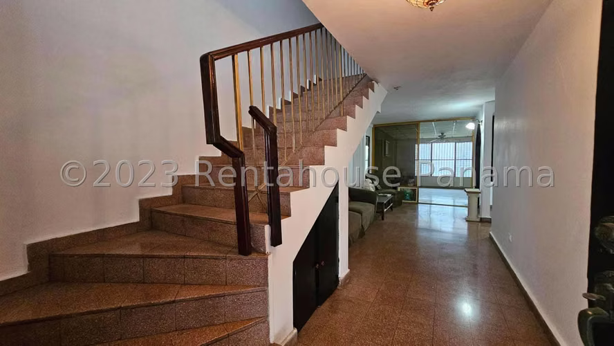 Venta de Casa Confortable en Marcasa, Río Abajo 25-4159GG