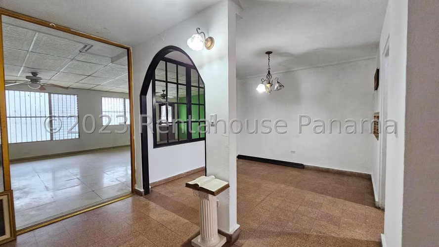 Venta de Casa Confortable en Marcasa, Río Abajo 25-4159GG