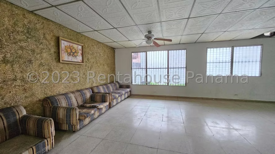 Venta de Casa Confortable en Marcasa, Río Abajo 25-4159GG