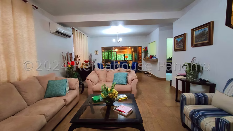 Venta de Casa con 577 m2 de Terreno en Diablo Heights 25-4491GG - Imagen 2