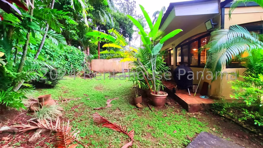 Venta de Casa con 577 m2 de Terreno en Diablo Heights 25-4491GG - Imagen 15