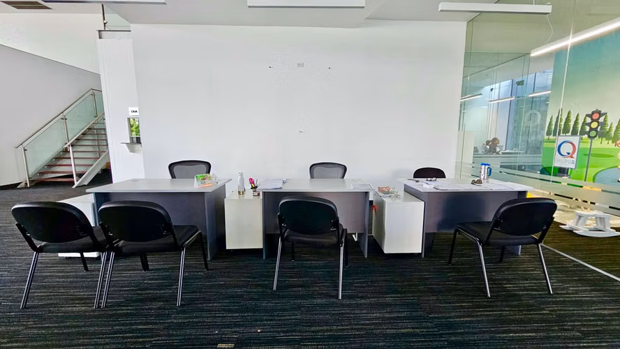 Showroom premium de 1,305 m2 - Punta Pacífica - Oceania Business Plaza