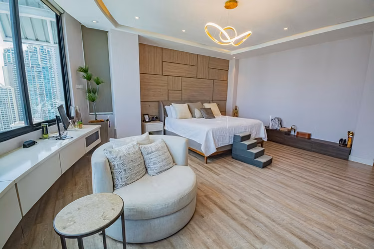 SE VENDE REMODELADO PH TORRE DEL PARQUE