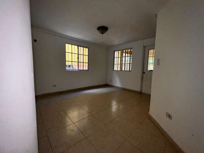 Venta de casa en Villas de Santa Barbara - Imagen 2
