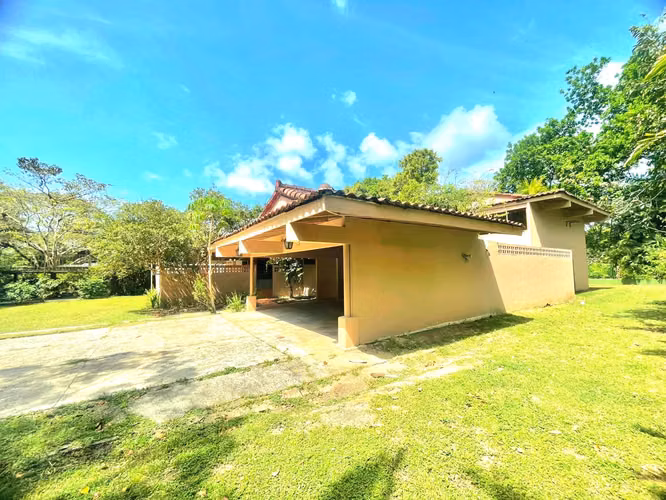 Venta de Casa de 236 m2 sobre 1603 m2 de Terreno en Las Cumbres, Panamá 25-4155GG - Imagen 11
