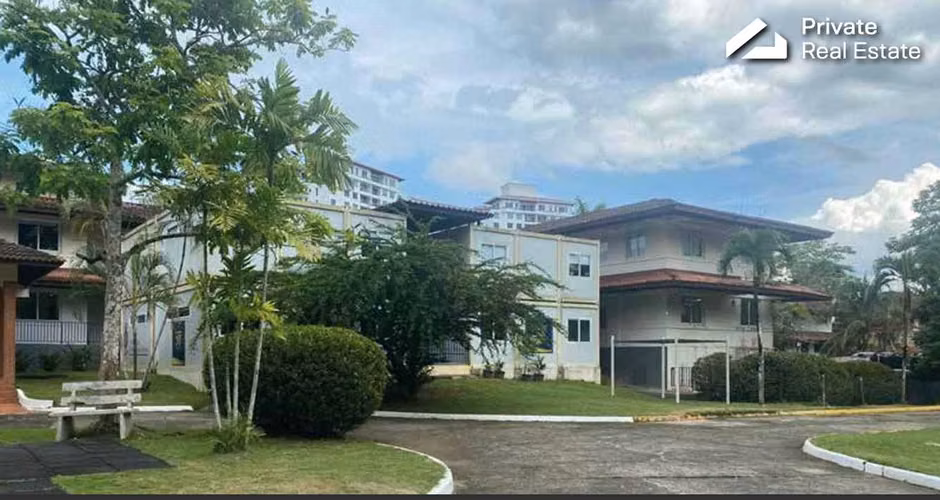 Venta o alquiler de Edificio en Clayton