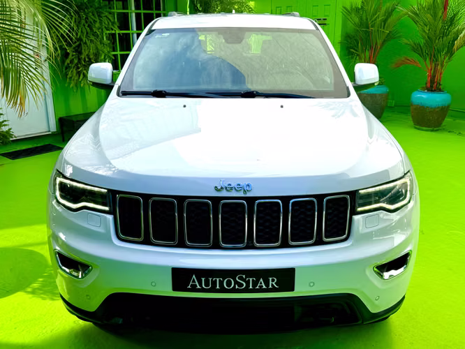 4X4 JEEP GRAND CHEROKEE LAREDO 2018 COMO NUEVA LA VERDAD IMPECABLE MUY BARATA GANGA - Imagen 4