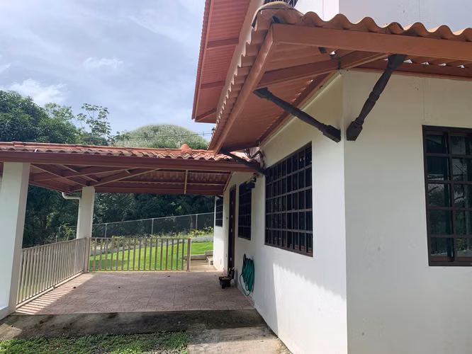 Venta de casa en Las Cumbres