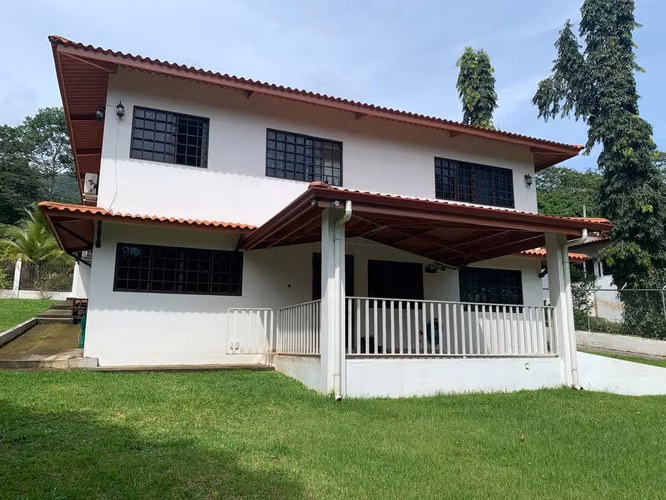 Venta de casa en Las Cumbres