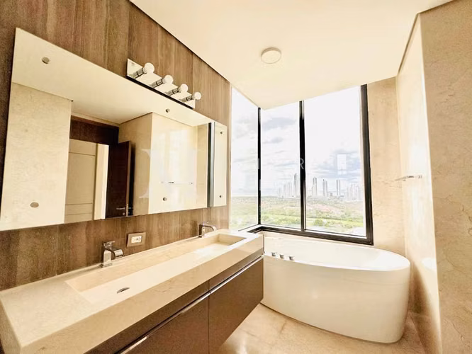 Venta apartamento PH La vista en Santa María