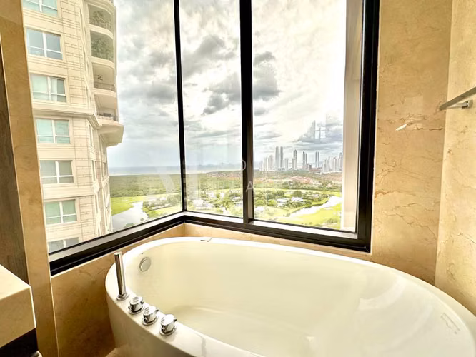 Venta apartamento PH La vista en Santa María
