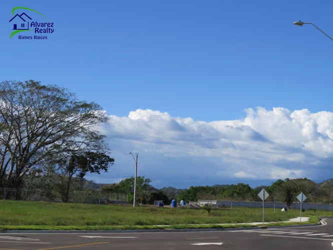 ID# L-0029 Lotes en Venta en Proyecto Residencial Exclusivo con Garita - Imagen 2
