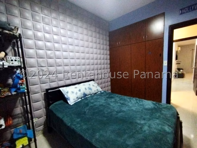 Venta de Casa con 348 m2 de Terreno en Bosque de Cibeles, Altos de Panamá 26-942GG