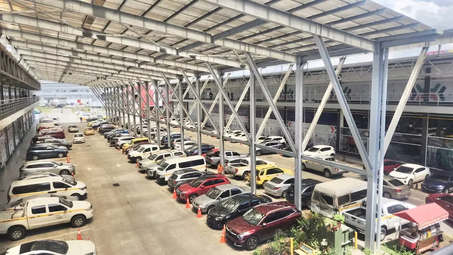 LOCAL COMERCIAL En Galerias Panamericana - Mañanitas