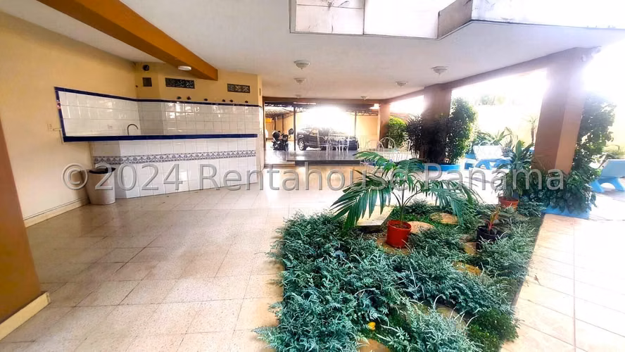 Venta de Apartamento de 209 m2 en PH Araguaney, El Carmen 26-1187GG