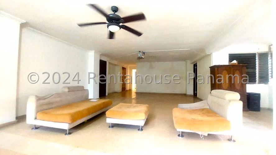Venta de Apartamento de 209 m2 en PH Araguaney, El Carmen 26-1187GG