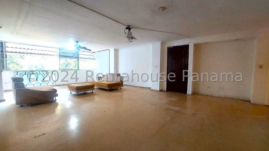Venta de Apartamento de 209 m2 en PH Araguaney, El Carmen 26-1187GG