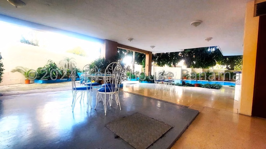 Venta de Apartamento de 209 m2 en PH Araguaney, El Carmen 26-1187GG