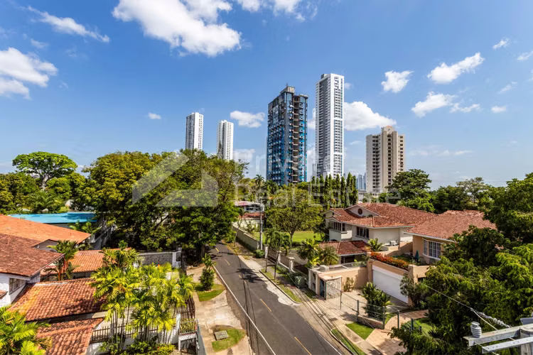 Venta de Casa en Altos del Golf Minimal Houses