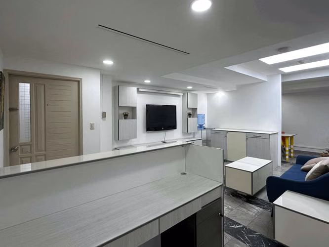 SE VENDE PISO COMPLETO EN TORRE BAC OFICINA, AVENIDA BALBOA (5)
