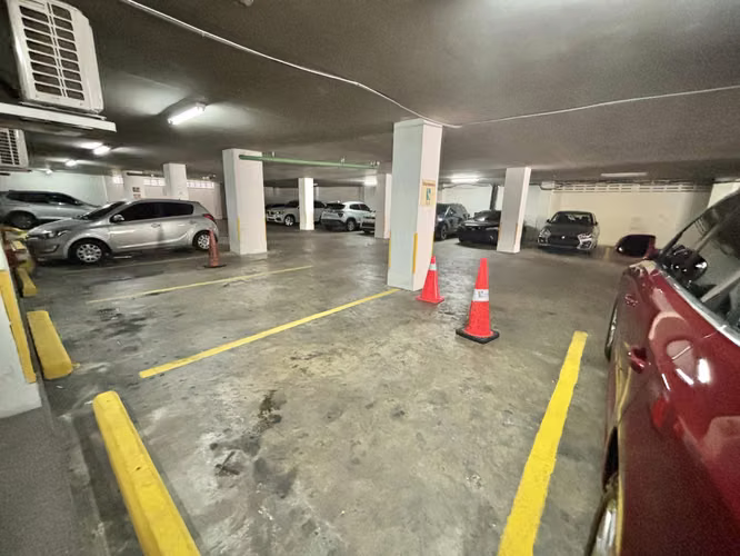 CENTRO COMERCIAL SAN FERNANDO - Oficina o Local Comercial en Venta