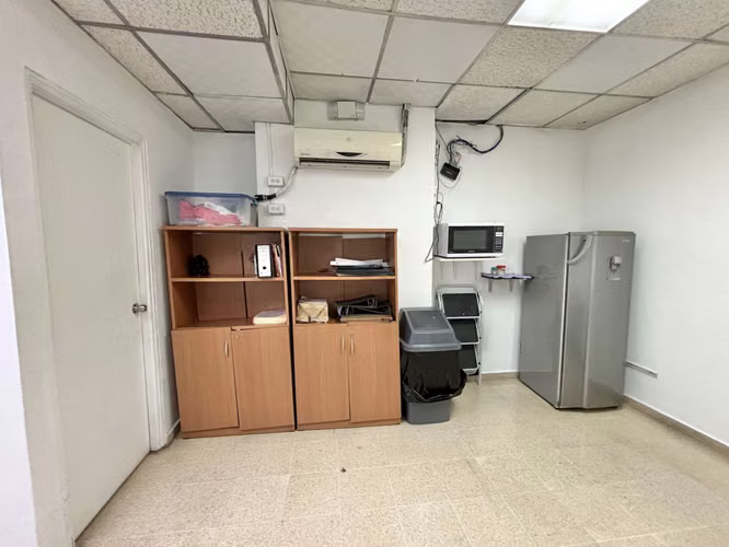 CENTRO COMERCIAL SAN FERNANDO - Oficina o Local Comercial en Venta