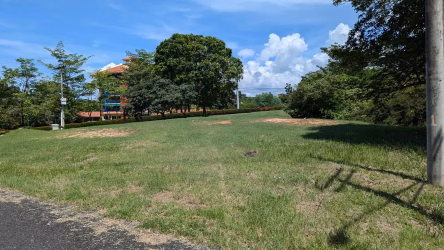 Venta de terreno plano en Punta Barco Resort