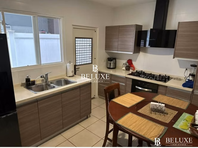 VENTA  DE CASA DUPLEX EN PASEO DEL NORTE BRISAS DEL GOLF PH VICTORIA (6) - Imagen 5