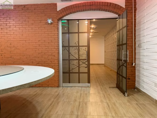Se Vende Terreno comercial de 1,800 m² en El Cangrejo con edificación existente”