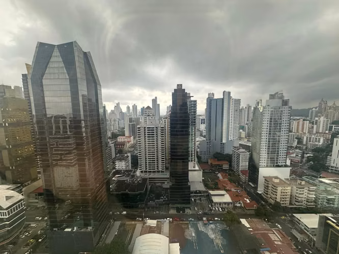 Alquiler de Oficina en Obarrio, Sortis Business Tower, 608m2