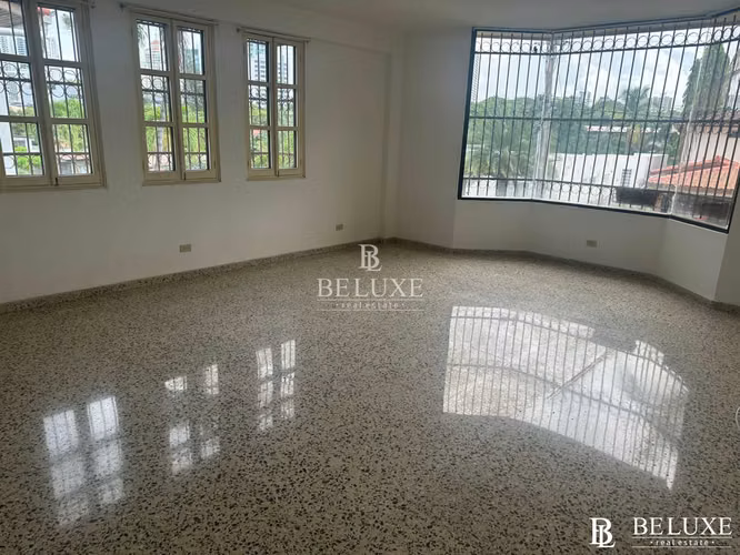 VENTA CASA RESIDENCIAL EN LOMA ALEGRE (10)