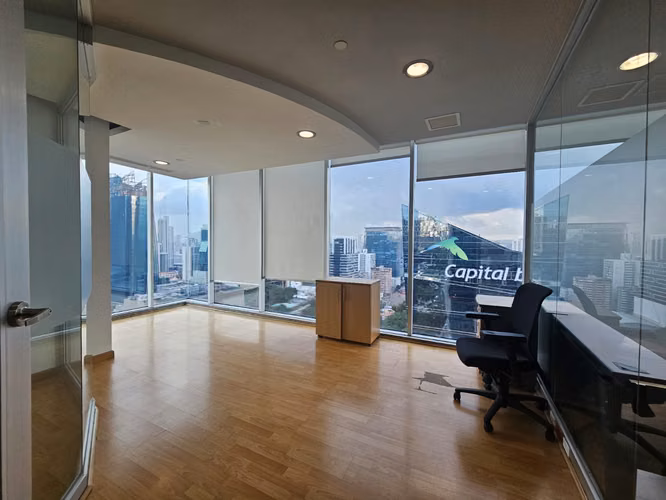 Alquiler de Oficina en Calle 50, Torre Global, 381m2